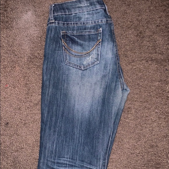 Jeans - Picture 2 of 3